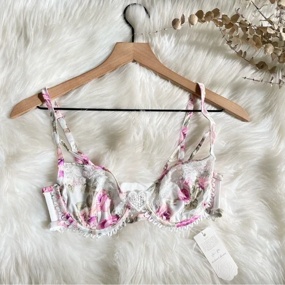 Victoria’s Secret For Love & Lemons Bra Mary Rose Underwire Small White Floral